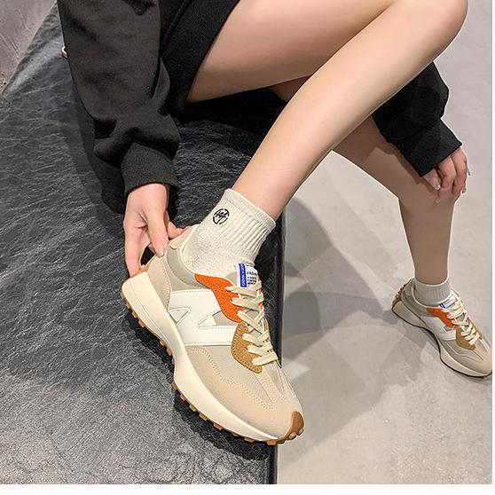 Maja | Sneakersy Urban Motion Comfort