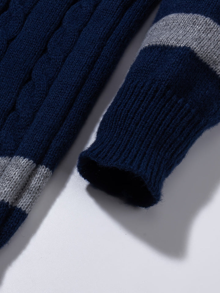 Krzysztof | Sweter męski w warkocze z okrągłym dekoltem