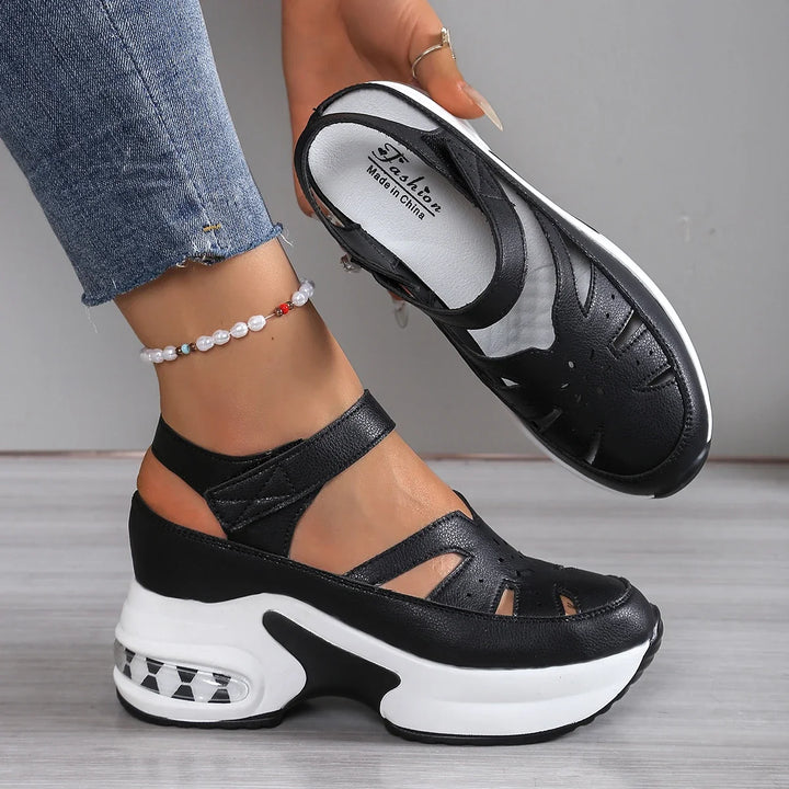 Urszula | Buty Damskie Z Paskiem I Szerokim Noskiem