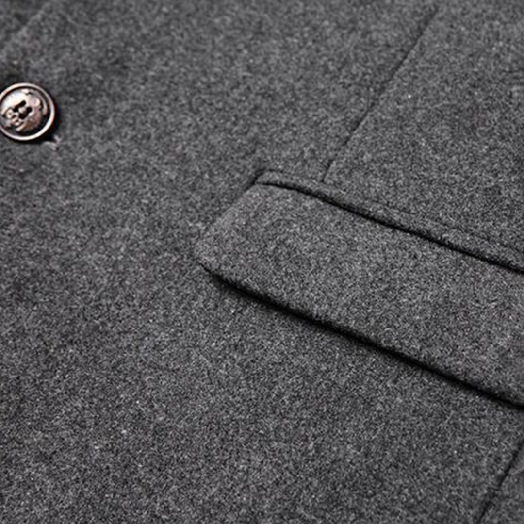 Marek | Płaszcz męski ze stójką i zapięciem na guziki