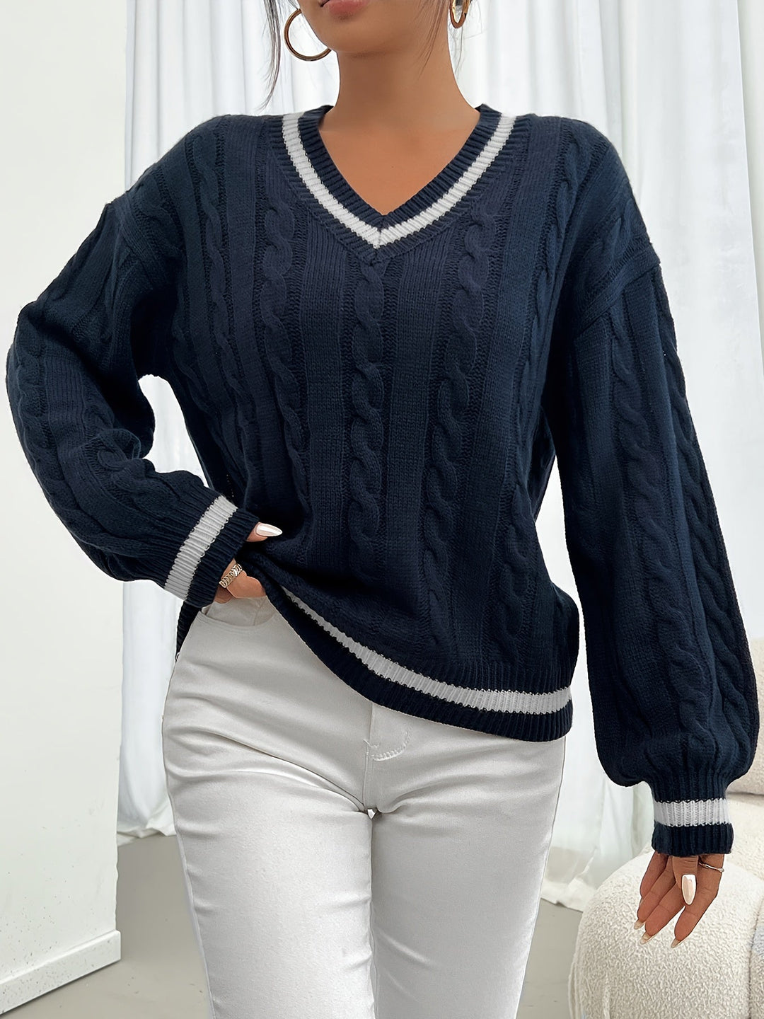 Dorota | Sweter damski w warkocze z dekoltem V