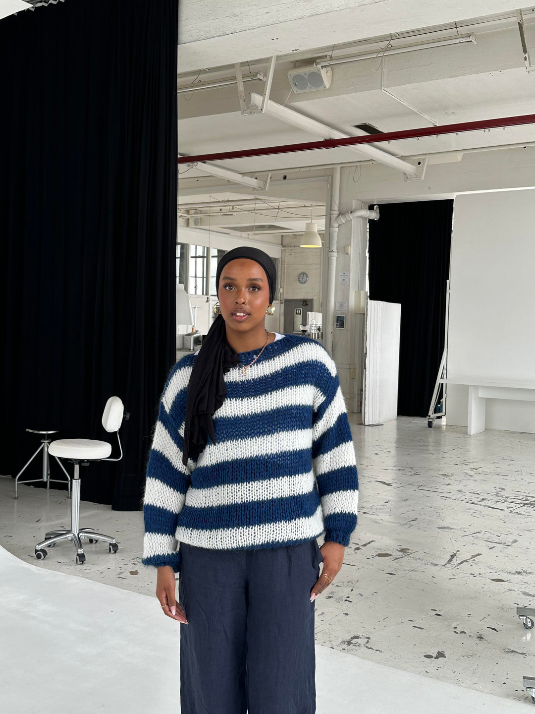 Elżbieta | Sweter damski w paski z okrągłym dekoltem